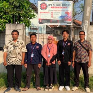Tenaga Pengajar Profesional